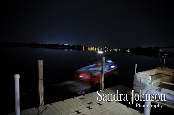 Best Lakeside wedding at Paradise Cove in Orlando, Florida - Wedding photographer - Sandra Johnson (SJFoto.com)